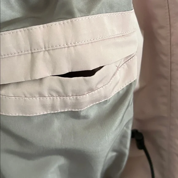 Noize Lilianna Raincoat - Picture 14 of 17